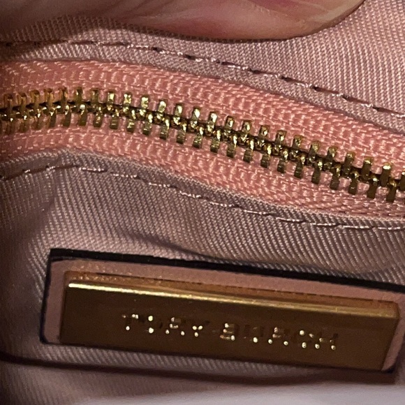 👛Tory Burch Fleming Soft Convertible Shoulder Bag: Pink Moon Leather/Chain👛 - Picture 14 of 17